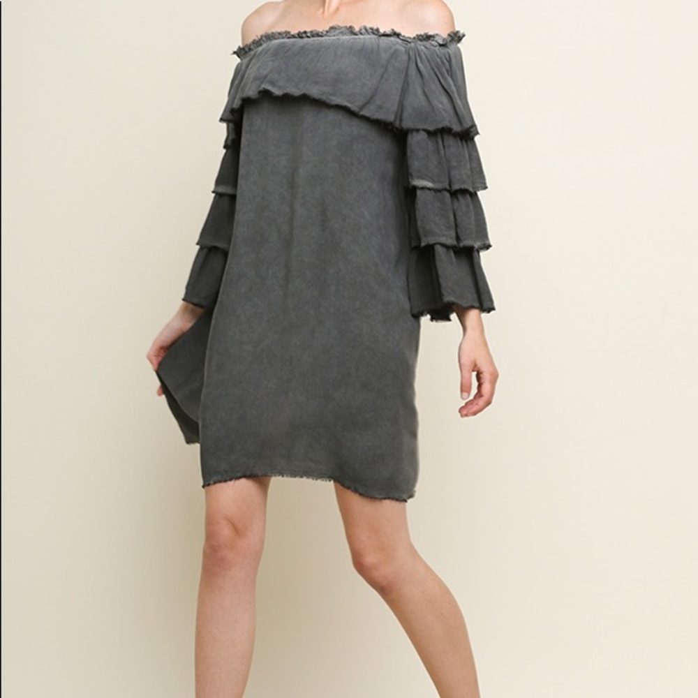Umgee off shoulder dress with frayed hem NWT